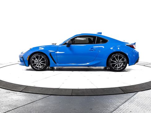 Certified 2023 Toyota GR86 w/ ALL Weather Mat Package (TMS) image 6