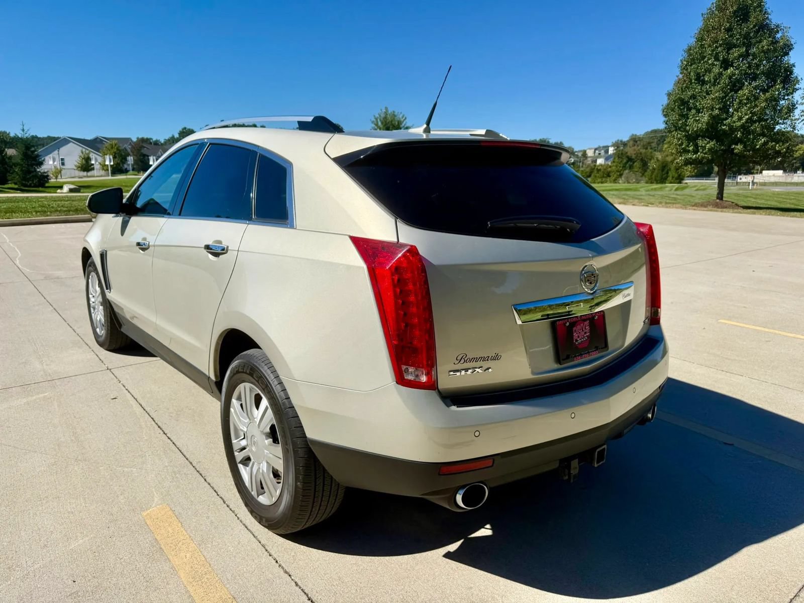 Used 2013 Cadillac SRX Luxury AWD/4WD image 8