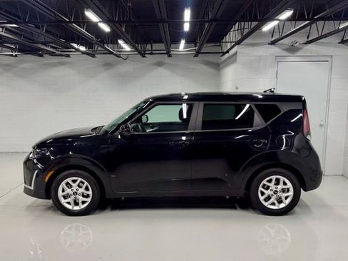 Used 2023 Kia Soul LX w/ LX Technology Package image 6