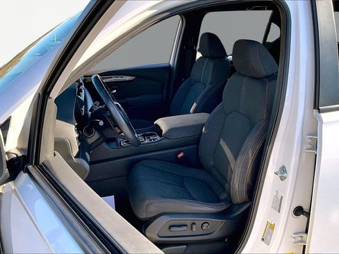 Used 2023 Honda Pilot Sport image 15