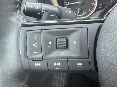 Used 2024 Nissan Pathfinder SL w/ SL Premium Package image 14