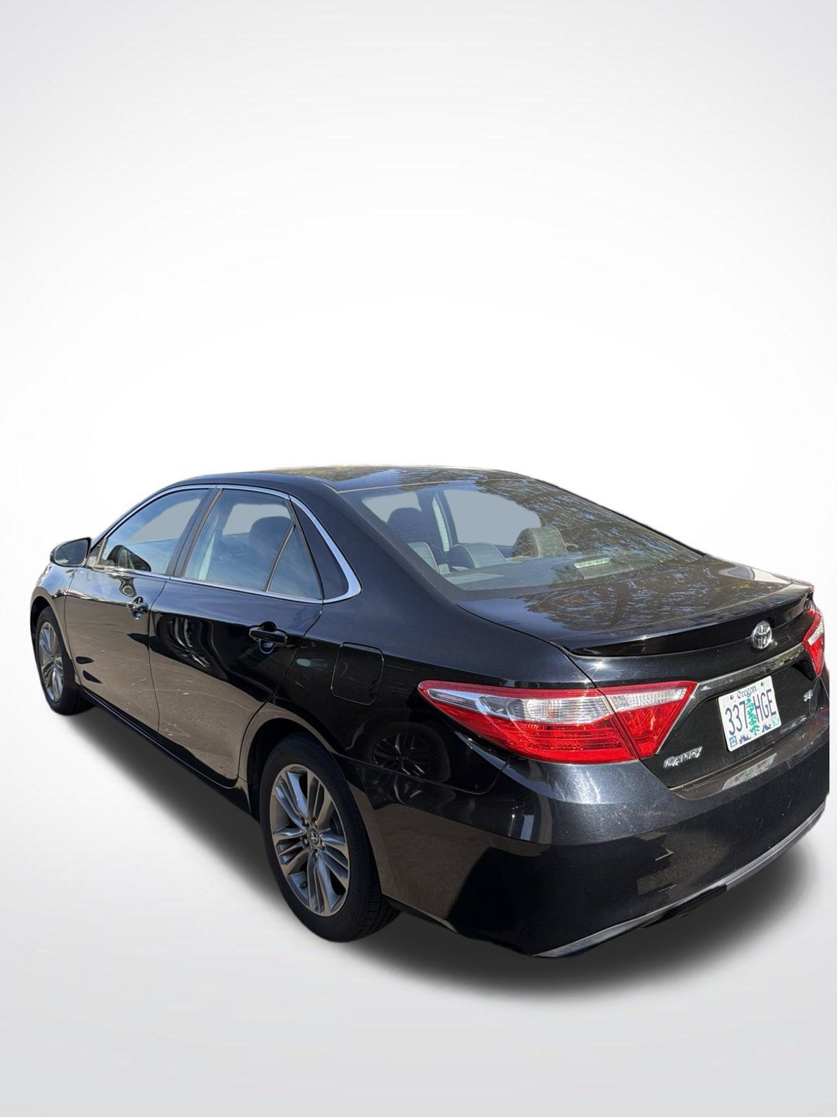 Used 2015 Toyota Camry SE FWD image 5
