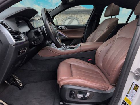 Used 2022 BMW X6 M50i w/ Dynamic Handling Package image 16