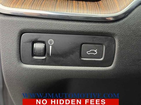 Used 2019 Volvo XC60 T5 Inscription w/ Protection Package image 32