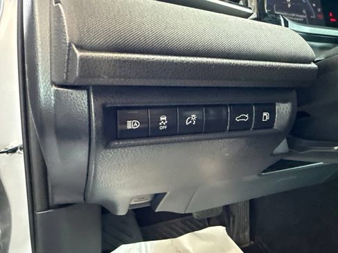 Used 2025 Toyota Camry LE AWD/4WD image 20