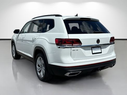 Used 2023 Volkswagen Atlas SE w/ Panoramic Sunroof Package FWD image 5