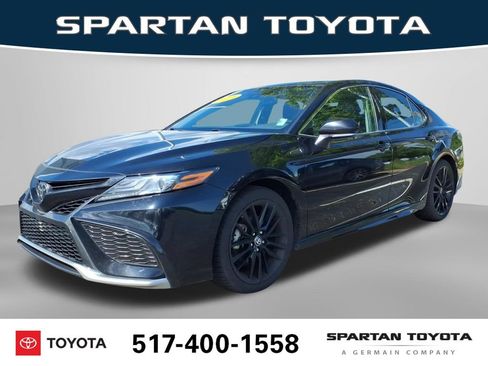 Used 2023 Toyota Camry XSE FWD image 1