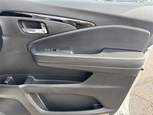 Used 2022 Honda Pilot Elite image 36