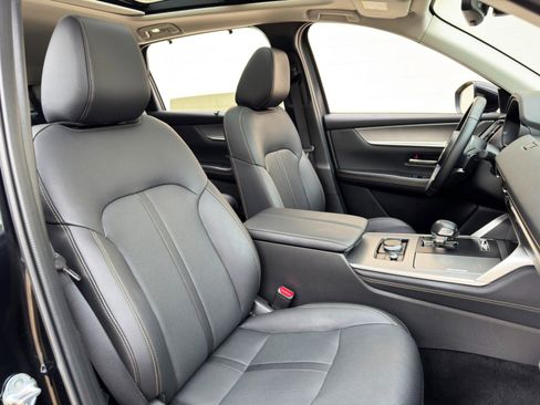 Used 2024 MAZDA CX-90 3.3 Turbo w/ Premium Package AWD/4WD image 38