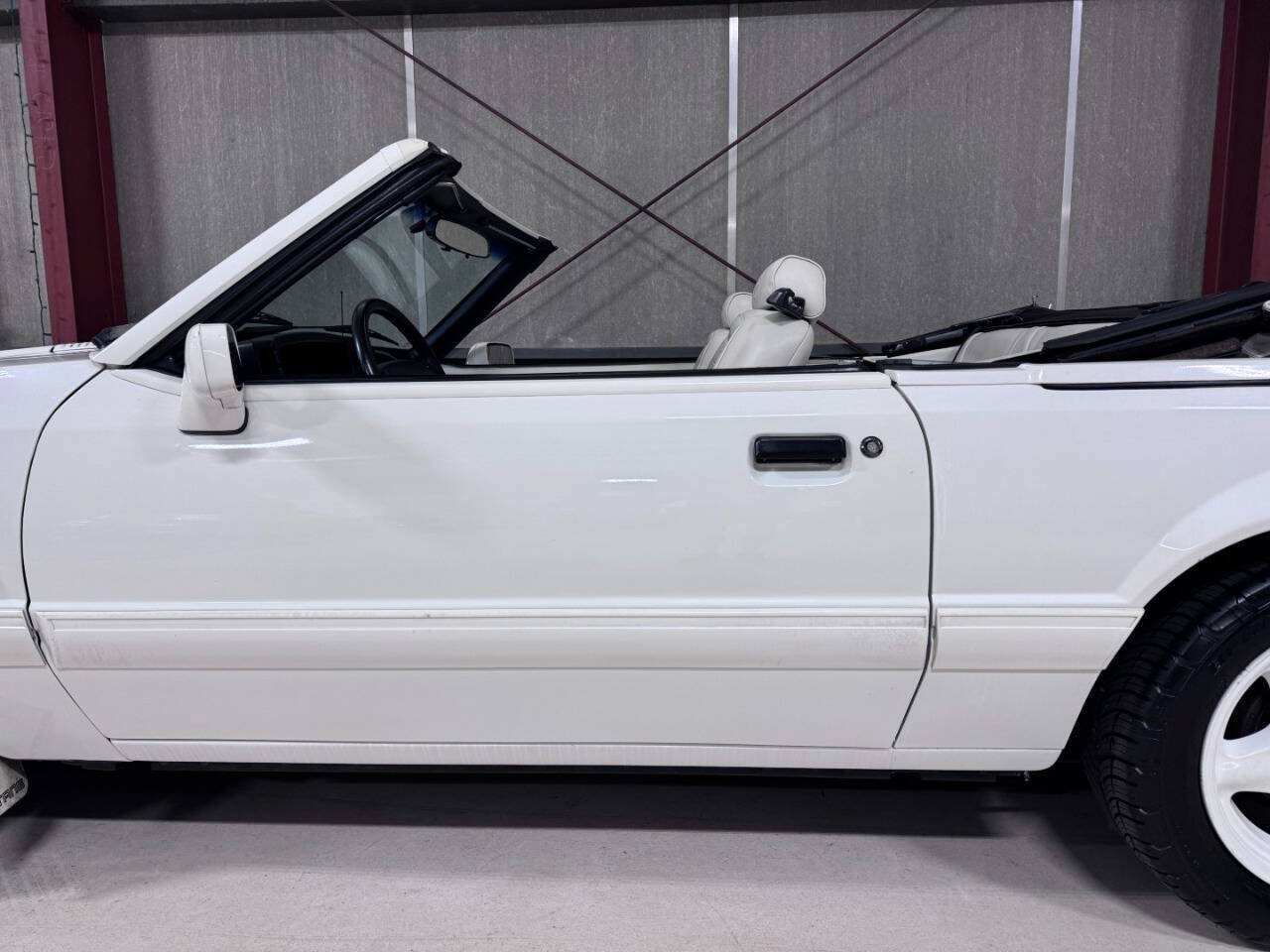 Used 1993 Ford Mustang LX RWD image 11