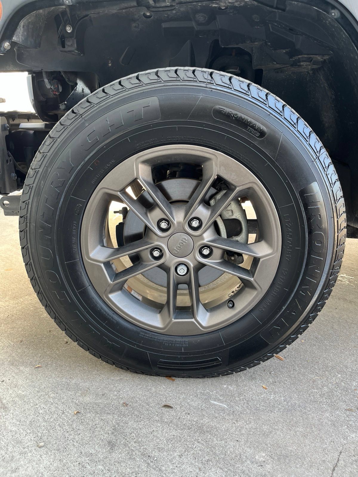Used 2016 Jeep Wrangler Unlimited Sahara AWD/4WD image 28
