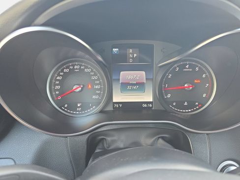 Used 2019 Mercedes-Benz GLC 300 4MATIC image 19