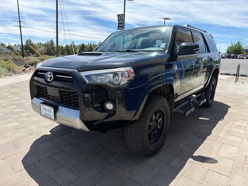 Used 2023 Toyota 4Runner TRD Off-Road Premium w/ Moonroof Package AWD/4WD image 4