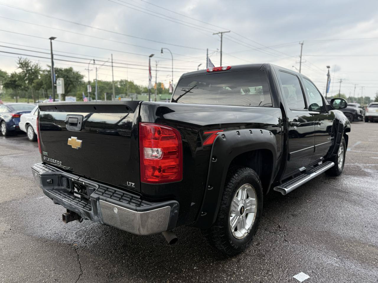 Used 2011 Chevrolet Silverado 1500 LTZ w/ LTZ Plus Package AWD/4WD image 6
