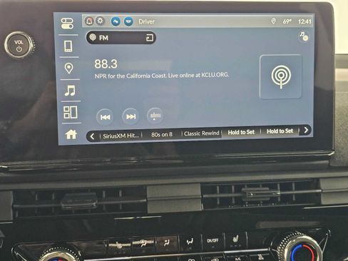 Used 2024 Honda Prologue EX image 25