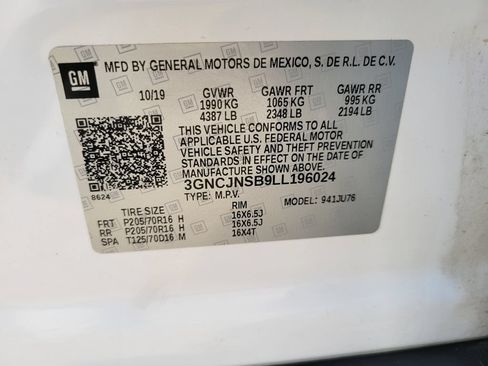 Used 2020 Chevrolet Trax LS w/ Tint and Cruise Package AWD/4WD image 8