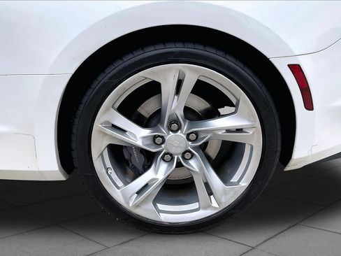 Used 2019 Chevrolet Camaro SS RWD image 10