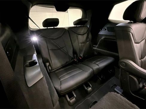 Used 2022 Cadillac XT6 Premium Luxury image 30