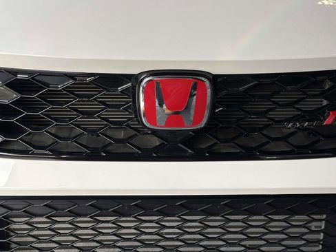 Used 2024 Honda Civic Type R image 7