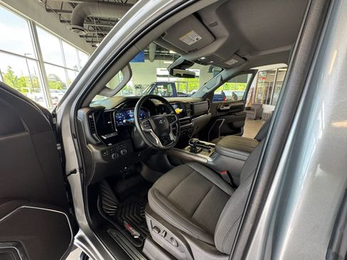 Used 2023 Chevrolet Silverado 1500 RST AWD/4WD image 11