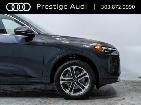 Used 2025 Audi Q5 Premium w/ Convenience Package image 12