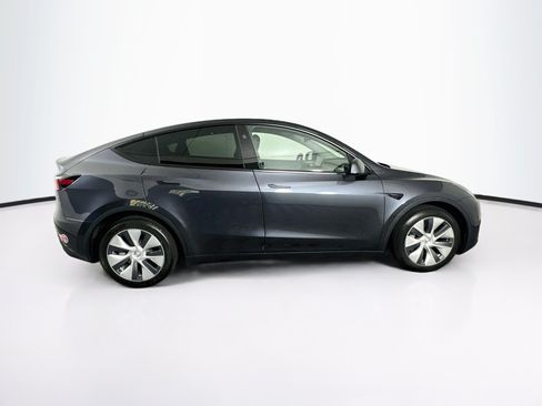 Used 2024 Tesla Model Y Long Range AWD/4WD image 10