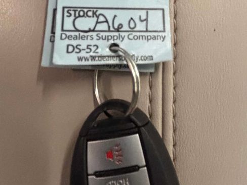 Used 2025 Nissan Altima 2.5 SV FWD image 30