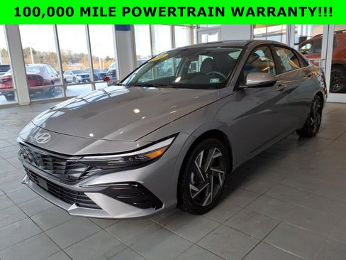 Certified 2025 Hyundai Elantra Limited image 8