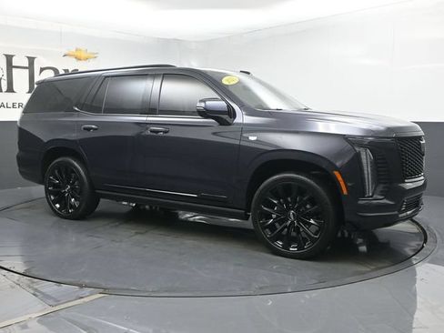 Used 2025 Cadillac Escalade Sport Platinum w/ LPO, ONYX Package AWD/4WD image 6