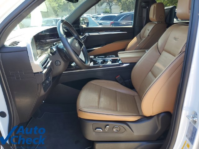 Used 2025 Cadillac Escalade ESV Premium Luxury RWD image 20
