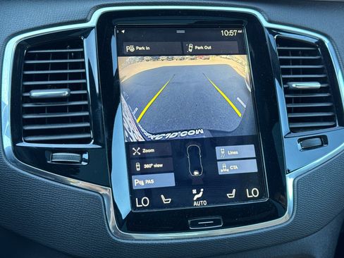 Used 2018 Volvo XC90 T6 Momentum w/ Convenience Package image 21