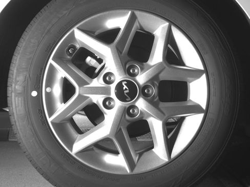 Used 2025 Kia Soul LX w/ LX Technology Package image 15