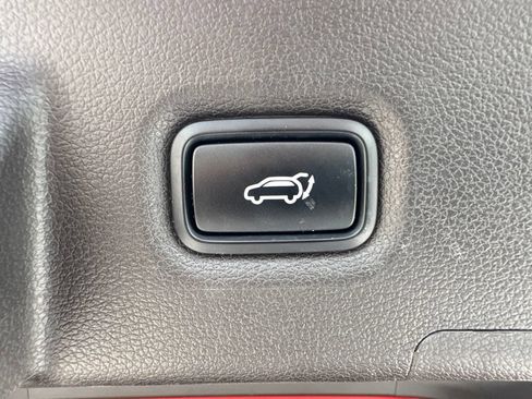 Used 2019 Hyundai Santa Fe FWD image 14