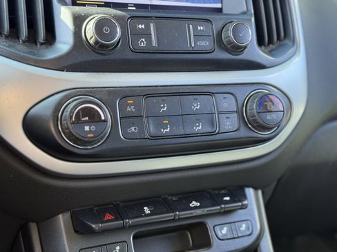 Used 2020 Chevrolet Colorado LT w/ Luxury Package image 9