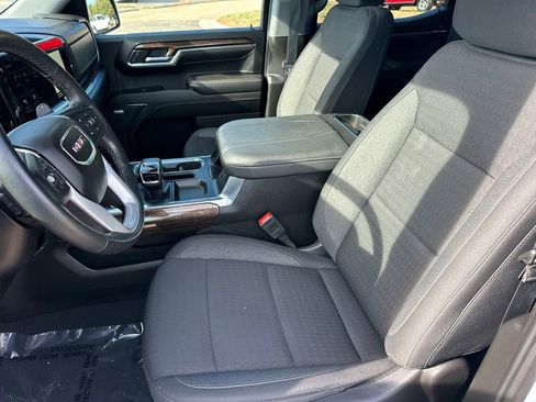 Used 2024 GMC Sierra 1500 Elevation w/ Preferred Package image 9