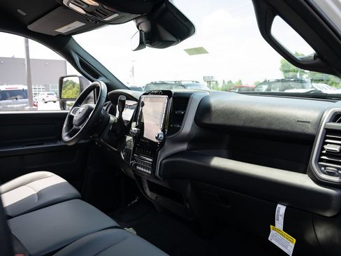 New 2026 RAM 3500 Tradesman AWD/4WD image 21