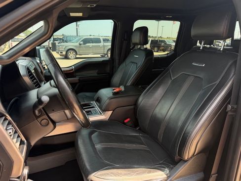 Used 2017 Ford F150 Platinum w/ Equipment Group 701A Luxury AWD/4WD image 19