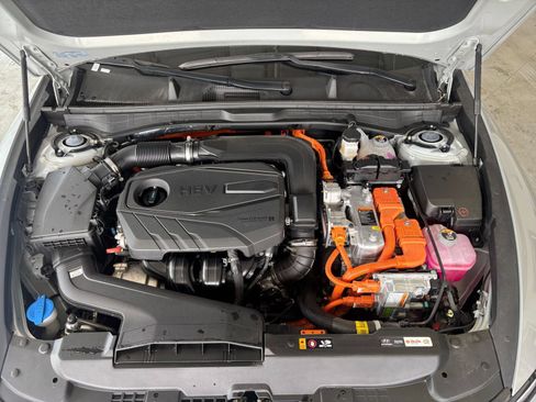 Used 2025 Hyundai Sonata SEL FWD image 32