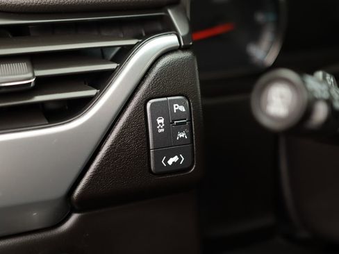 Used 2019 Chevrolet Suburban LT image 10