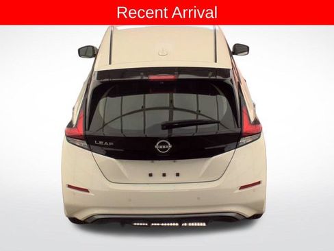 Used 2025 Nissan Leaf S FWD image 5