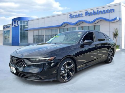 Used 2024 Honda Accord Sport image 2