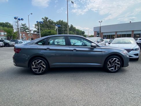 Certified 2023 Volkswagen Jetta SEL FWD image 2