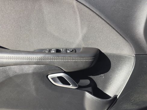 Used 2017 Dodge Challenger R/T image 23