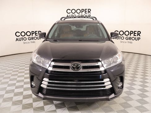 Used 2019 Toyota Highlander Limited Platinum AWD/4WD image 9