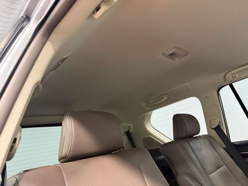 Used 2017 Lexus GX 460 Luxury AWD/4WD image 15