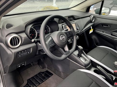 Used 2025 Nissan Versa S w/ Trunk Package FWD image 8