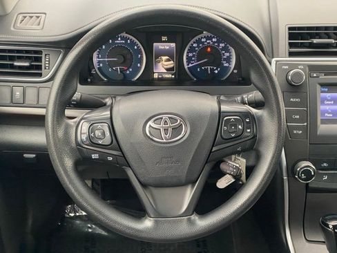 Used 2016 Toyota Camry LE FWD image 10
