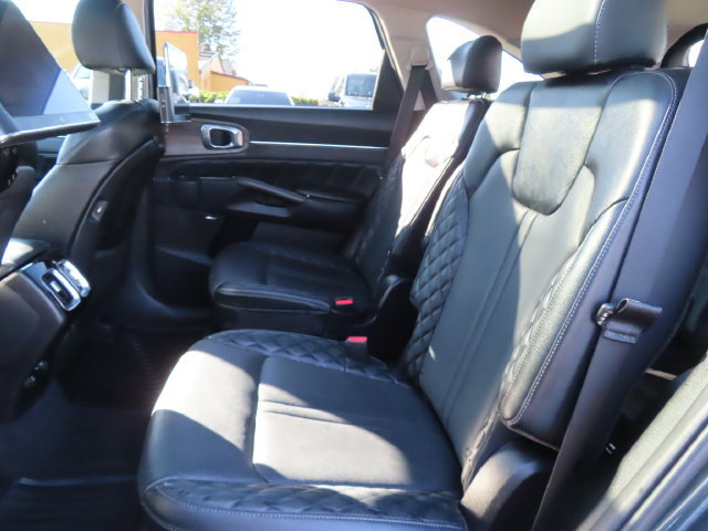 Used 2022 Kia Sorento SX Prestige AWD/4WD image 37