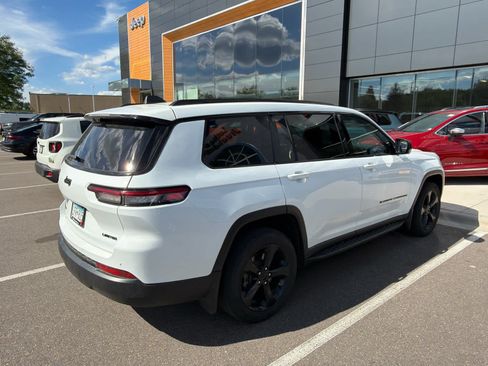 Used 2022 Jeep Grand Cherokee L Limited w/ Luxury Tech Group II AWD/4WD image 5