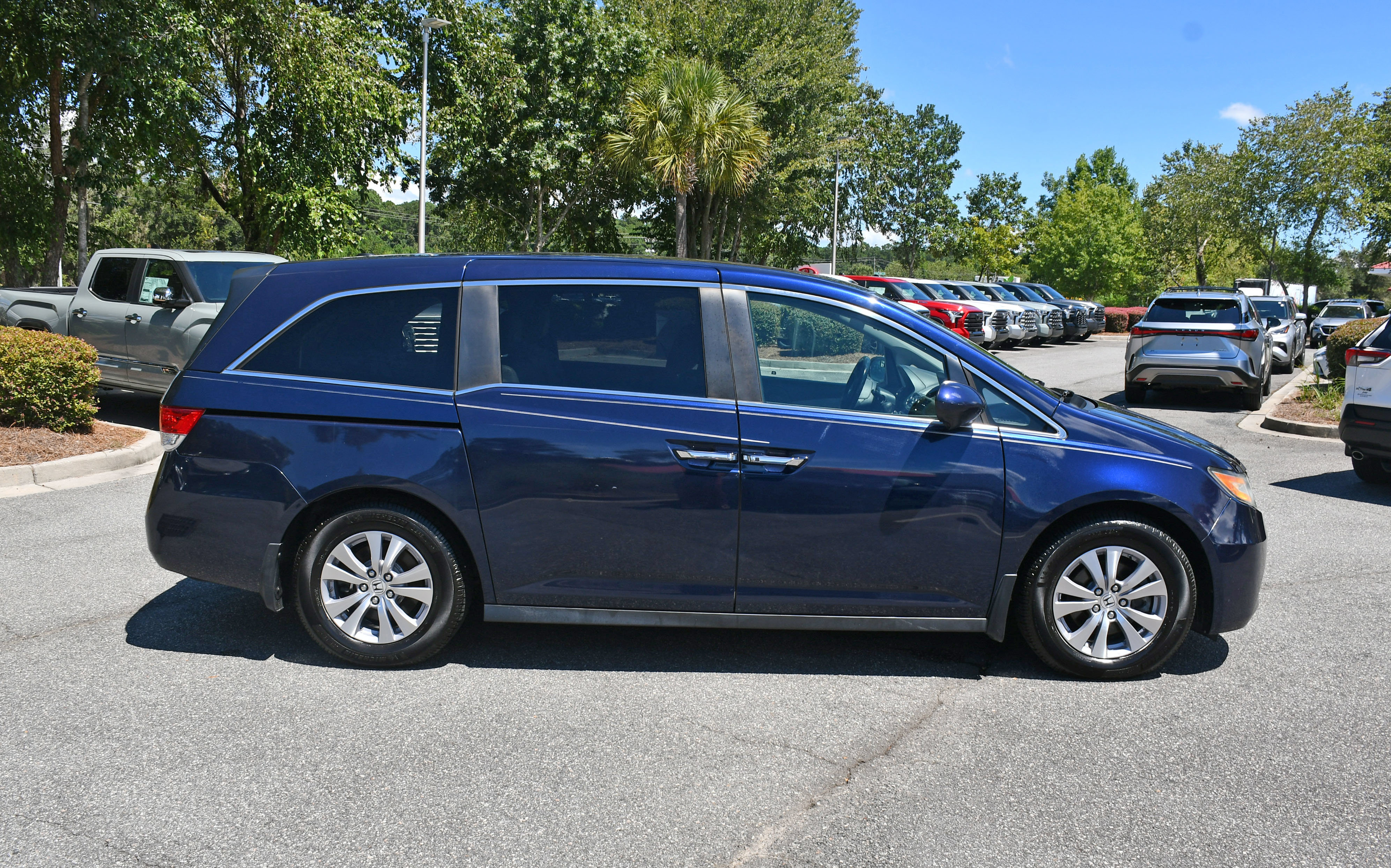 Used 2017 Honda Odyssey EX-L image 5